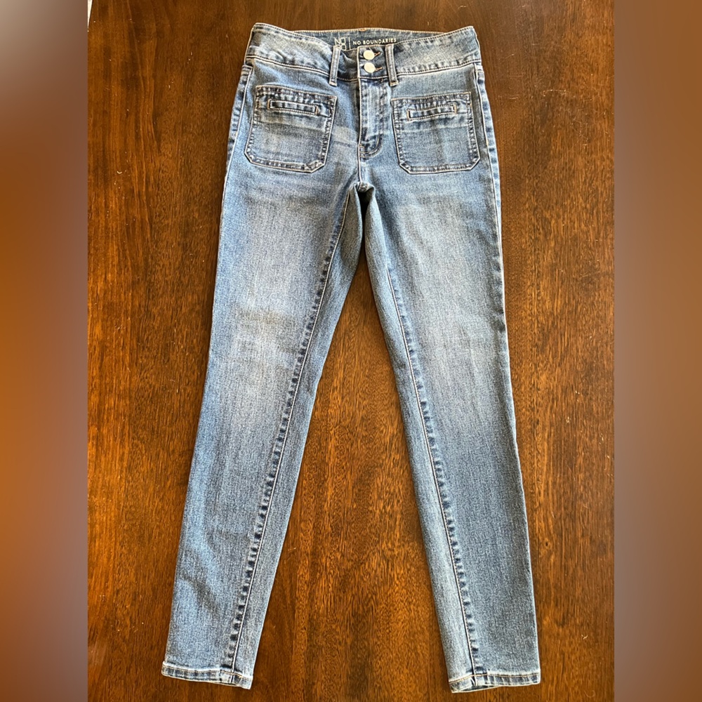 No Boundaries Women’s Classic Skinny Blue Jeans - Size 5